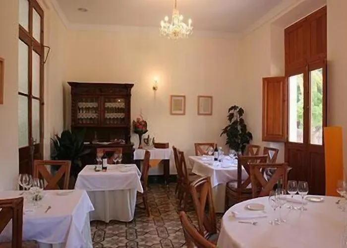 Restaurante Casa Julia 호텔 3*